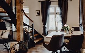 Stadt Land Fluss Boutique Aparthotel by Zollhaus